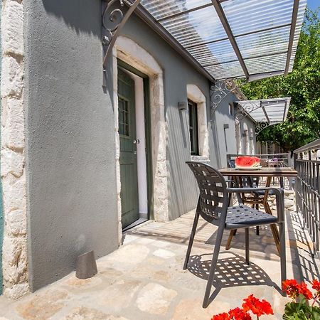 Oikos Daretsou Apartment Theologos  Luaran gambar