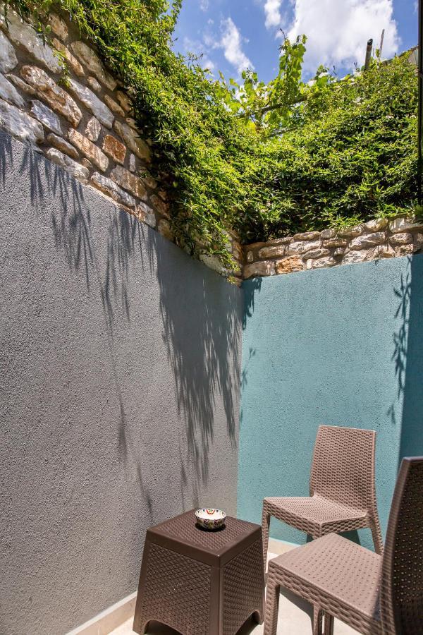 Oikos Daretsou Apartment Theologos  Luaran gambar