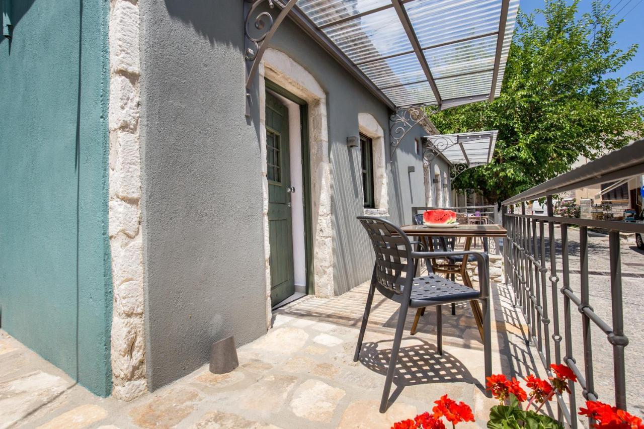 Oikos Daretsou Apartment Theologos  Luaran gambar